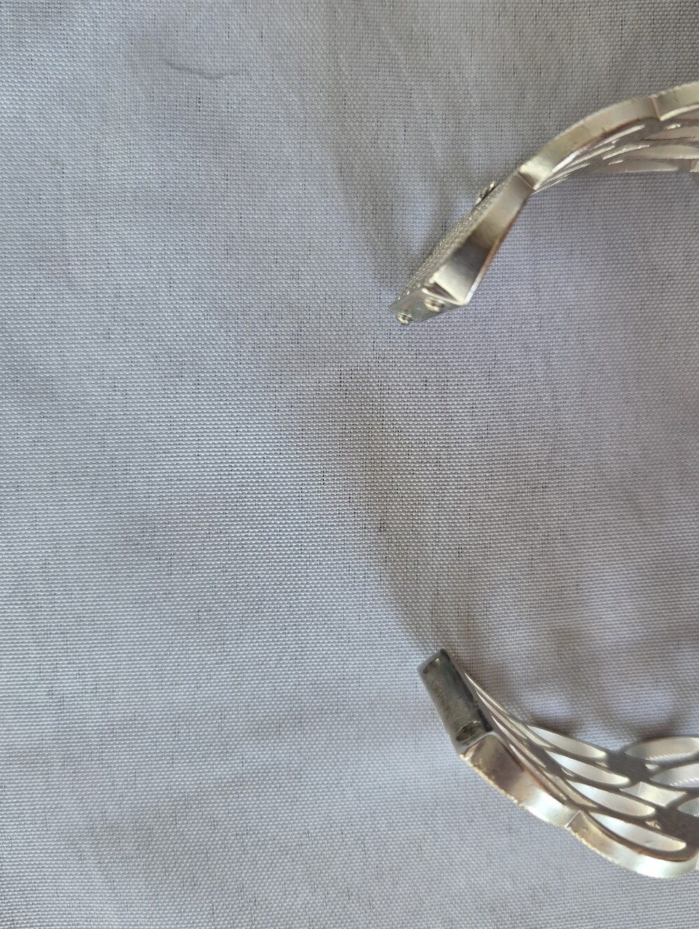 Set of 2 Silver Tone Statement Cuff Bracelets –Rhinestone Openwork & Modern Wide - Picture 4 of 13